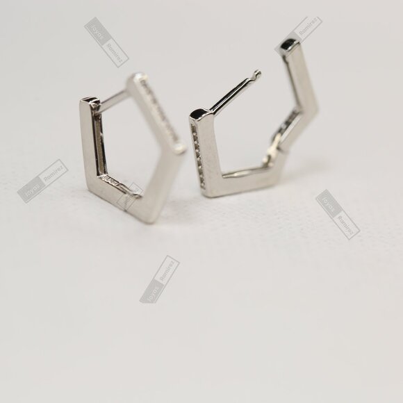 1.6cm Geometric Earrings in Rhodium-Plated Sterling Silver • Elegant Design. - Picture 1 of 7